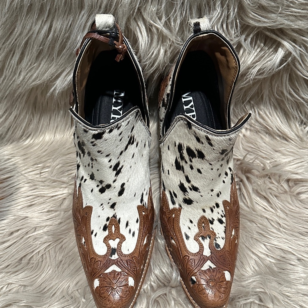 Myra Bag Cowhide and Leather Ankle Boots - Black and Brown - Picture 5 of 7